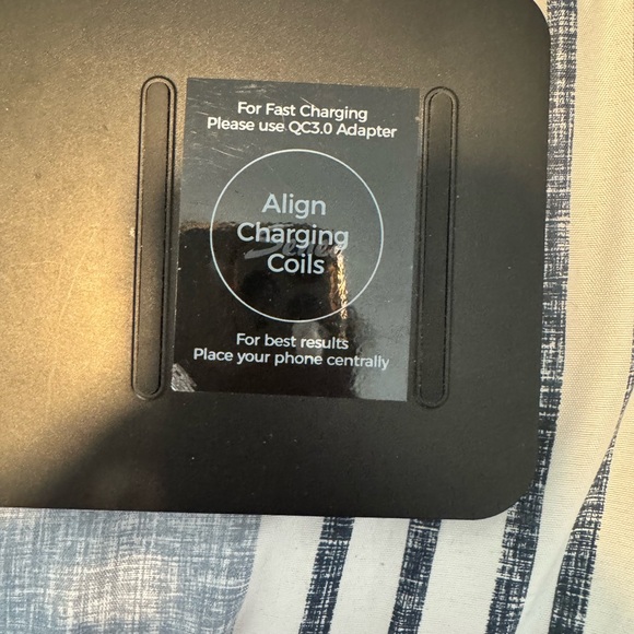 CLEARANCE❣️ WIRELESS CHARGER STATION - Picture 7 of 8